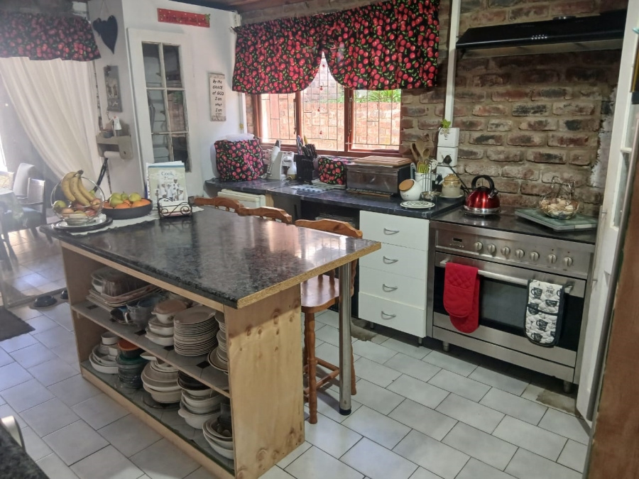 5 Bedroom Property for Sale in Queensberry Bay Eastern Cape